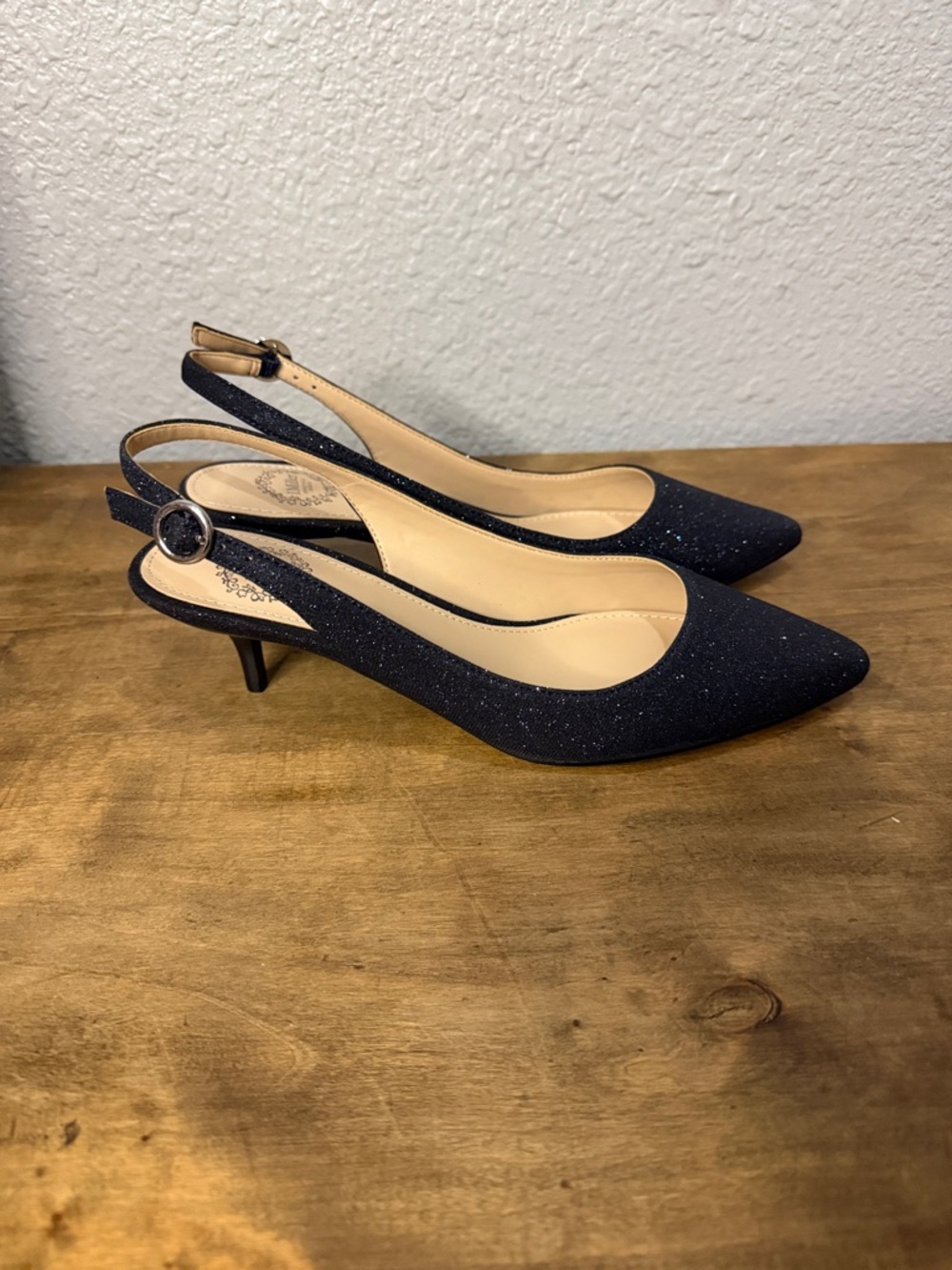 I. Miller Women's navy Glitter Slingback Pointed-Toe Kitten Heels size 6 - Picture 3 of 6